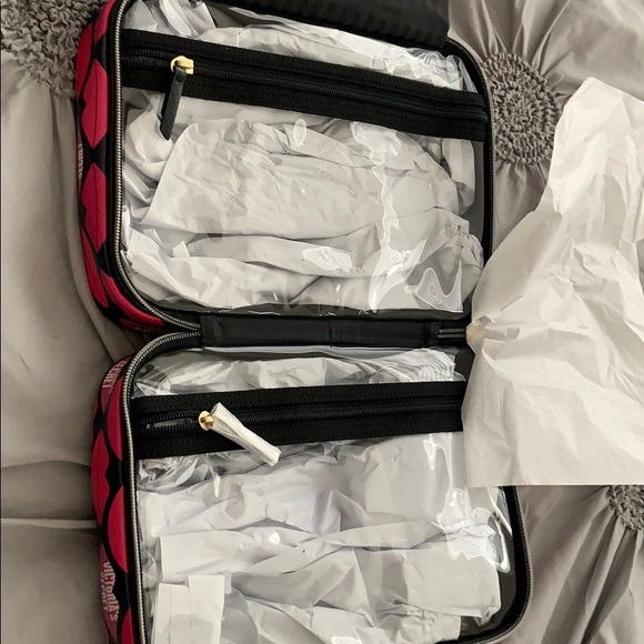 Victoria’s Secret cosmetic bag - Picture 6 of 7